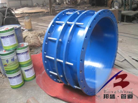  什么是套管伸縮器？